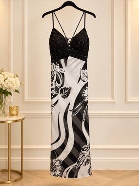 Ignite evening by Carol Lin size 16 beads and sequins bra with lace up back